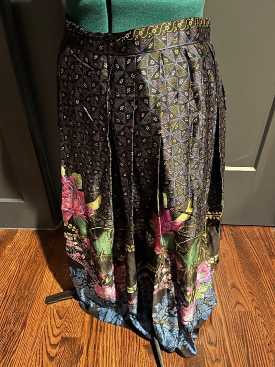 Renate Dörrer Mexico Dresses & Skirts - Rare Vintage Renate Dorrer Mexico 100% Silk Pleated Floral Border Midi Maxi Skir